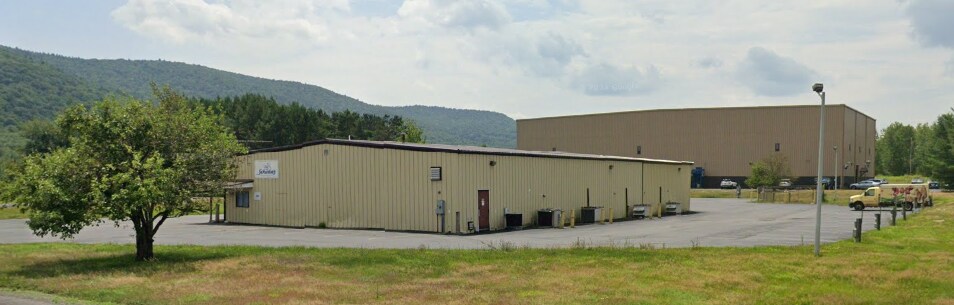 105 Commerce Dr, West Oneonta, NY à vendre - Photo du bâtiment - Image 3 de 3