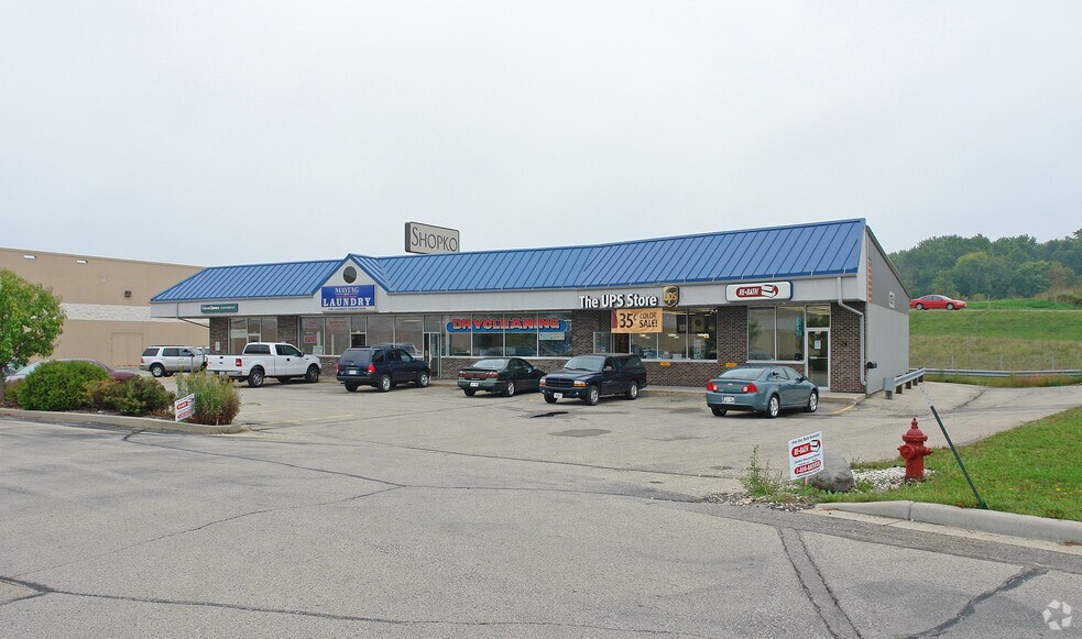 822 Park Ave, Beaver Dam, WI à louer - Photo principale - Image 3 de 4