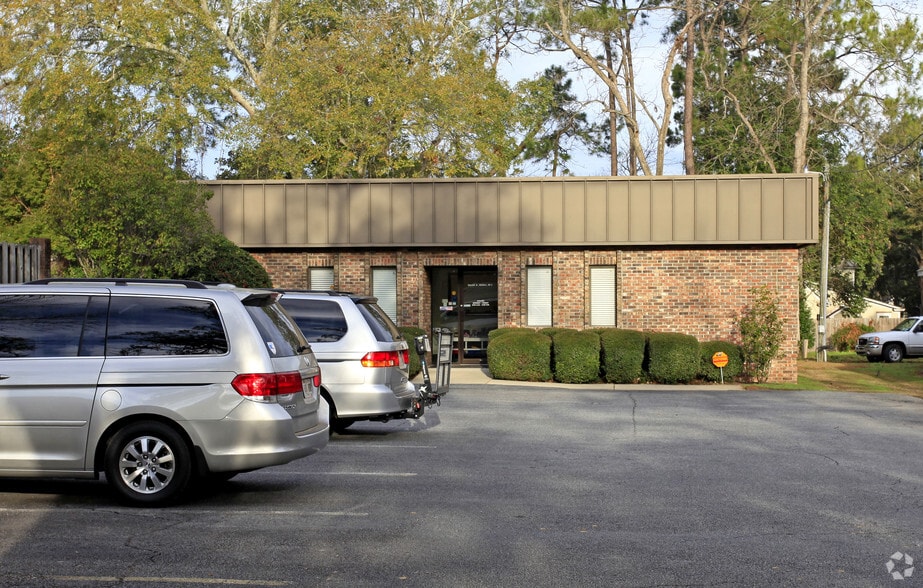 421 E Jackson St, Thomasville, GA à vendre - Photo du bâtiment - Image 2 de 2