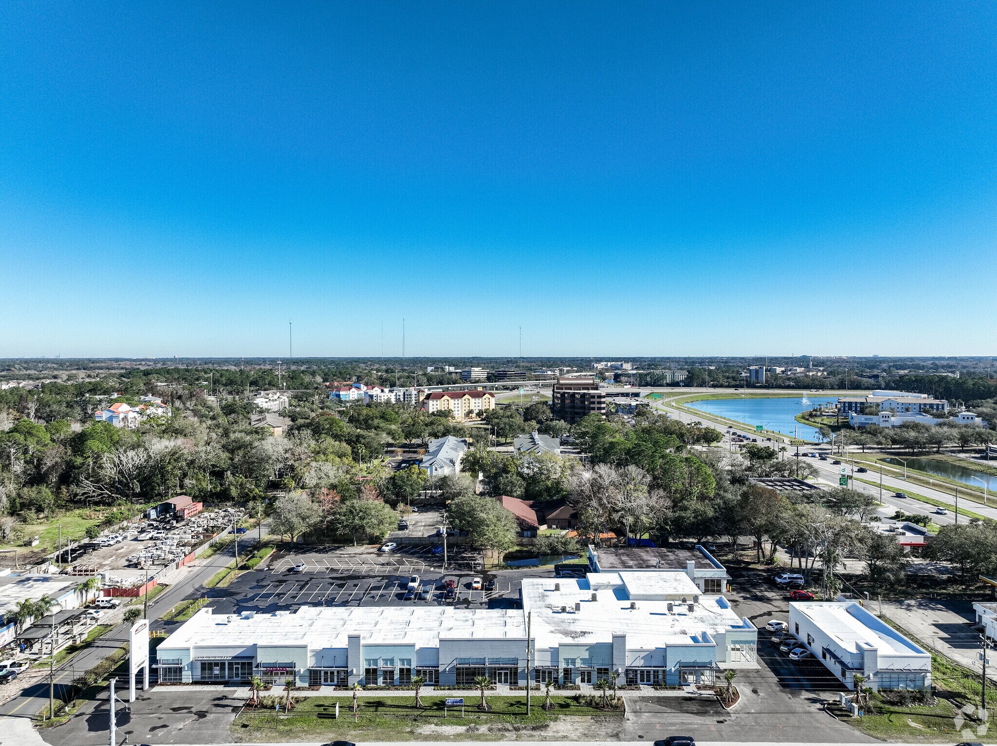 7035 Philips Hwy, Jacksonville, FL à louer Photo principale- Image 1 de 29