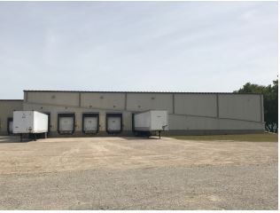 214 N Wright St, Delavan, WI à louer - Photo du bâtiment - Image 3 de 18