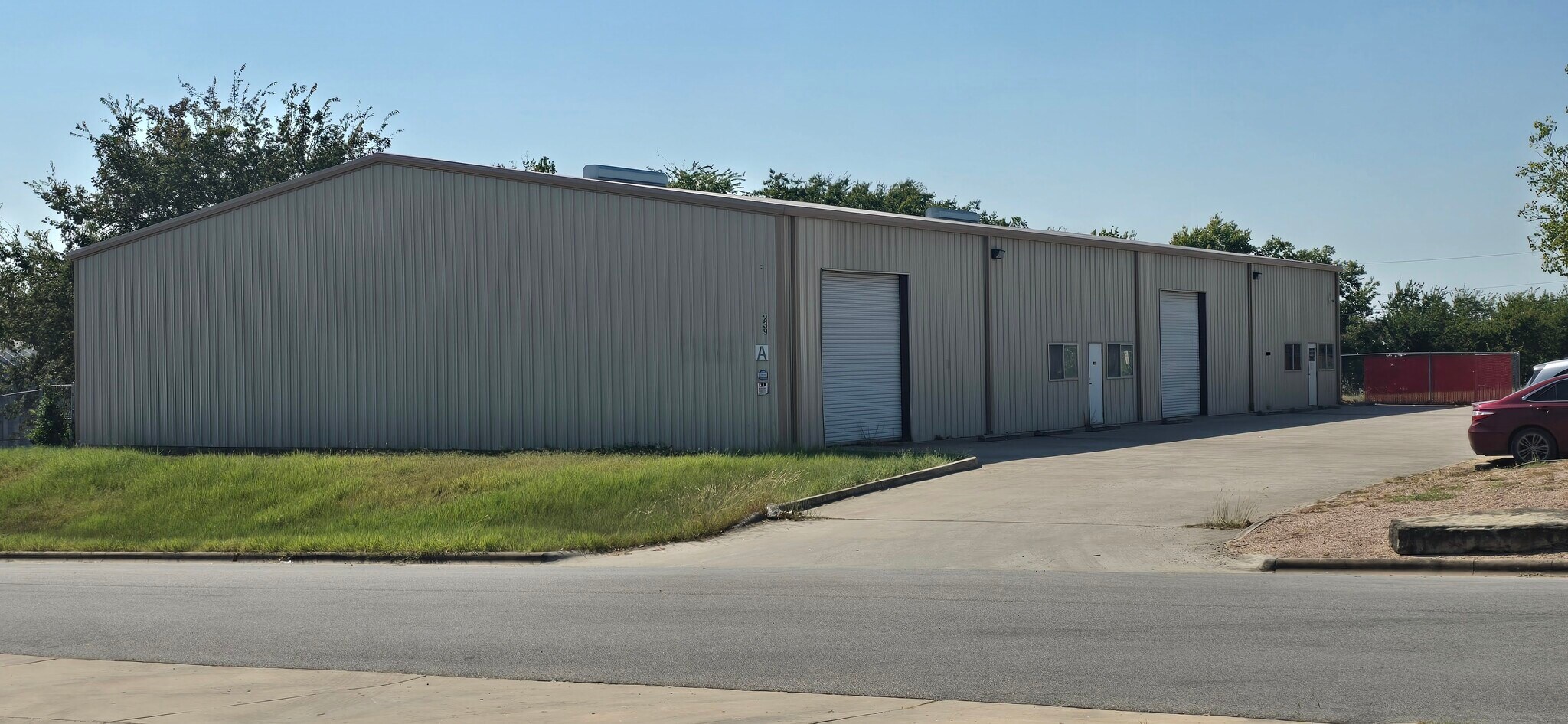 239 Investment Loop, Hutto, TX à louer Photo principale- Image 1 de 12