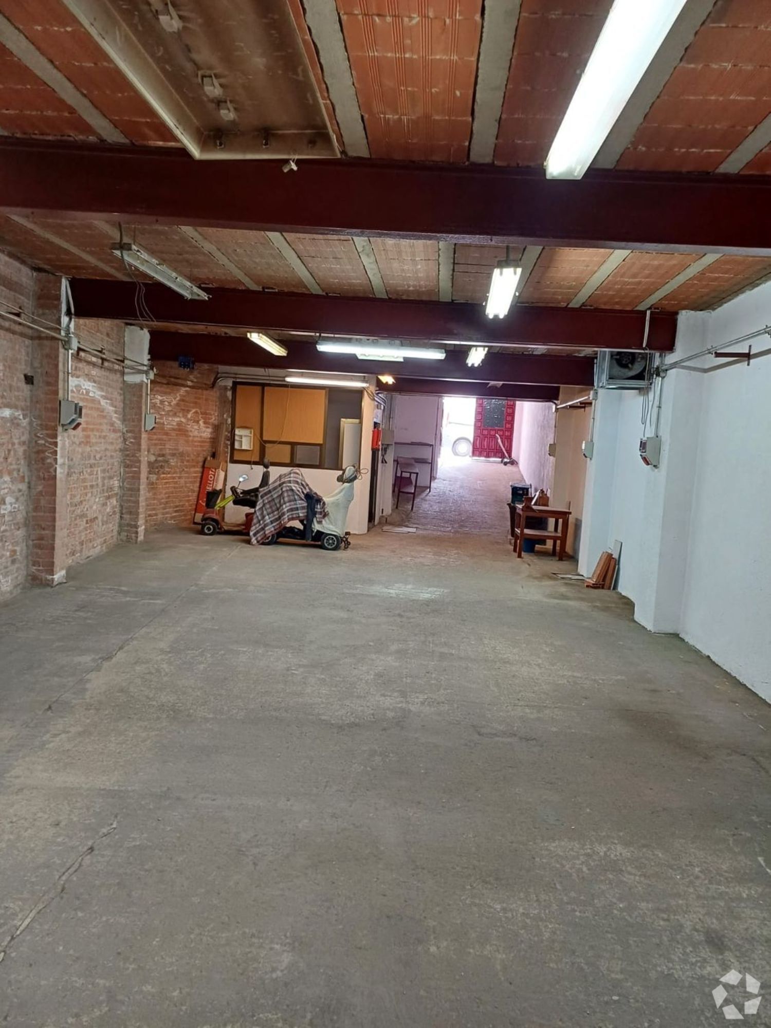 Industrial in Valdemorillo, Madrid for lease Interior Photo- Image 1 of 4