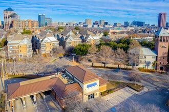 2121 Maple Ave, Dallas, TX - AÉRIEN  Vue de la carte - Image1
