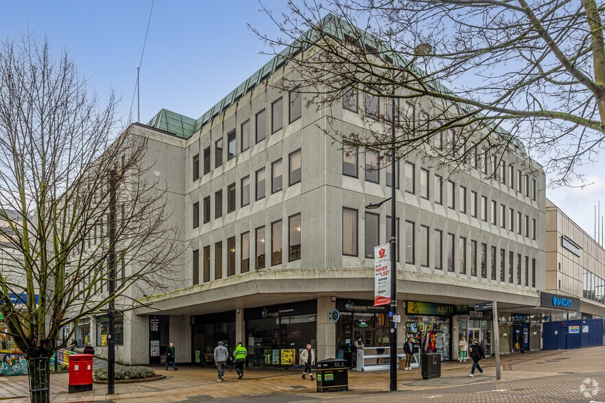 26-32 George St, Luton for lease - Primary Photo - Image 1 of 2
