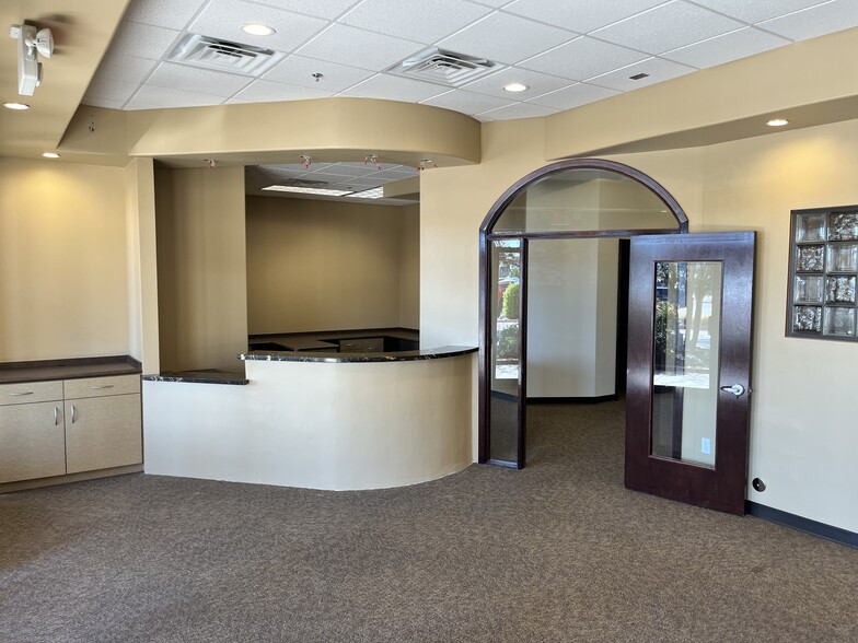 651 N Ih-35, New Braunfels, TX for lease - Interior Photo - Image 3 of 11