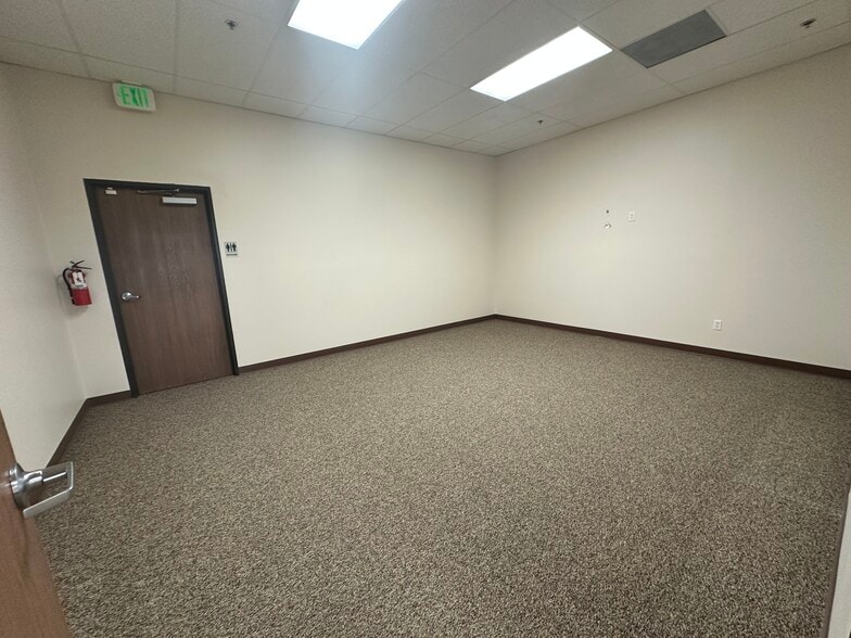 34862 Monte Vista Dr, Wildomar, CA à louer - Photo du bâtiment - Image 3 de 15