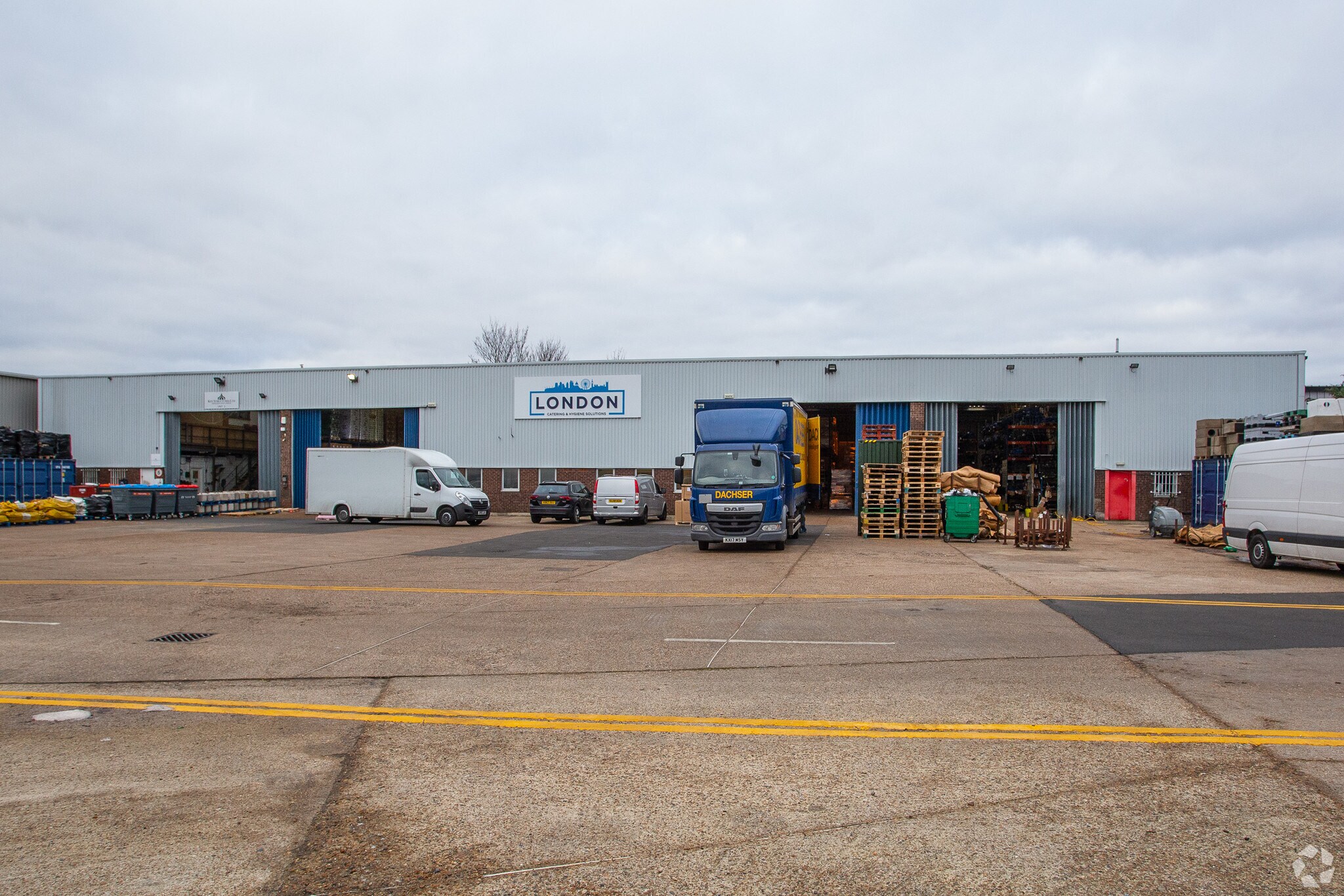 Gresham Way, Londres à louer Photo principale- Image 1 de 5