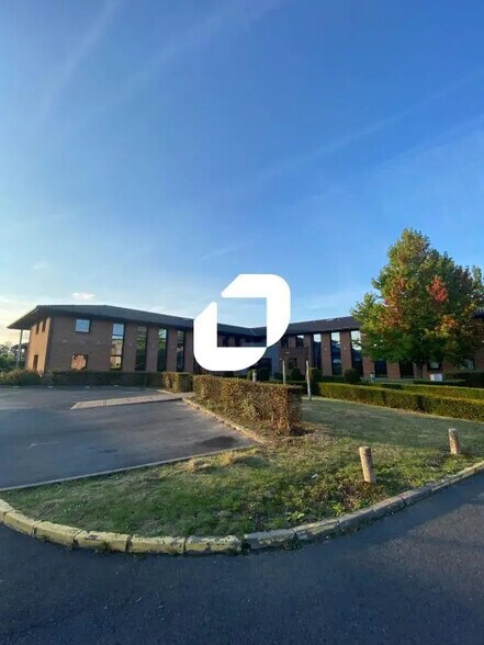 Bureau dans Lezennes à louer - Photo du bâtiment - Image 3 de 11