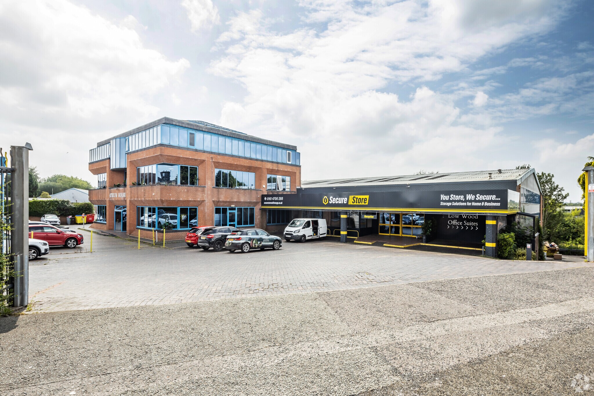 574 Manchester Rd, Bury à louer Photo principale- Image 1 de 11