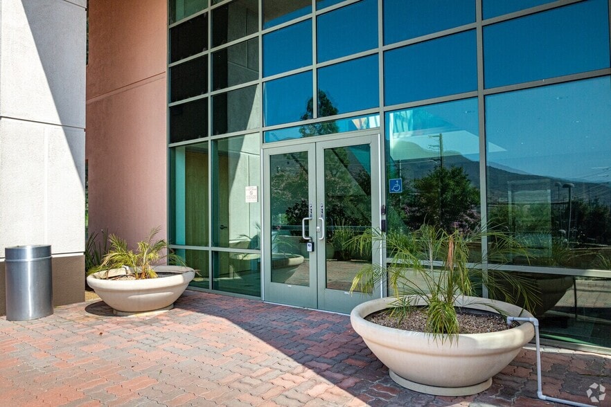 29209 Canwood St, Agoura Hills, CA for sale - Building Photo - Image 3 of 7