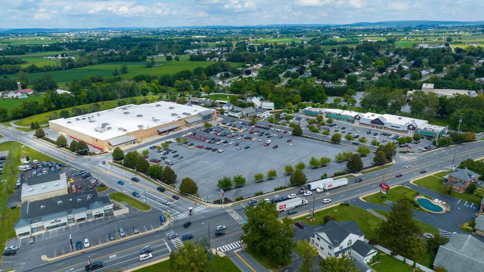 2385-2405 Covered Bridge Dr, Lancaster, PA for lease - Building Photo - Image 1 of 10