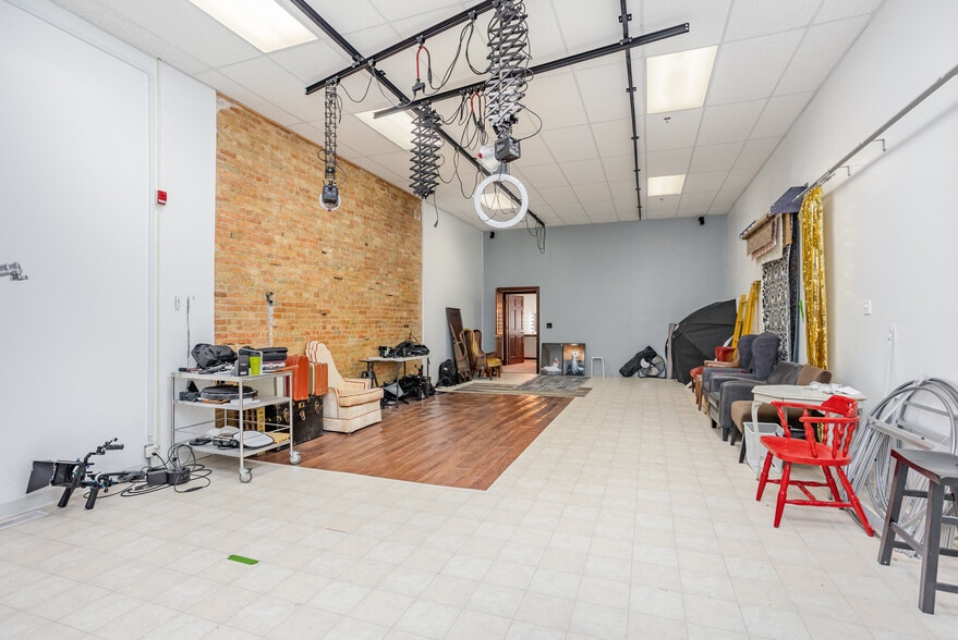 311-321 Center Ave, Bay City, MI à vendre - Photo du bâtiment - Image 3 de 21