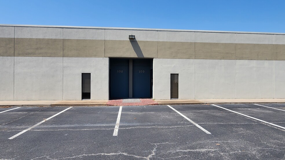 10837 E Newton Pl, Tulsa, OK for lease - Building Photo - Image 2 of 8