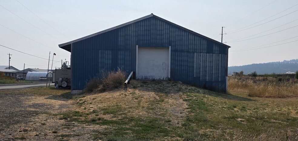 21702 Gilbert Rd, Otis Orchards, WA à vendre - Photo du bâtiment - Image 3 de 6