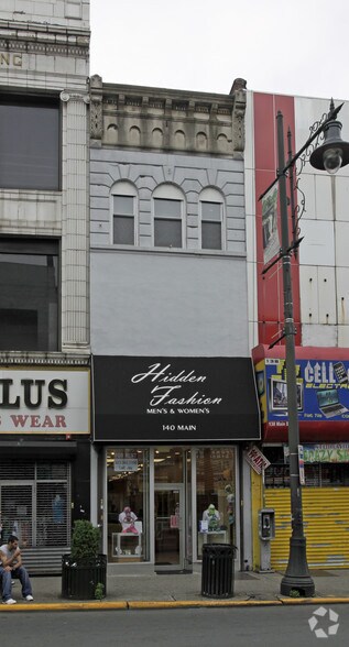 140 Main St, Paterson, NJ à vendre - Photo principale - Image 1 de 5
