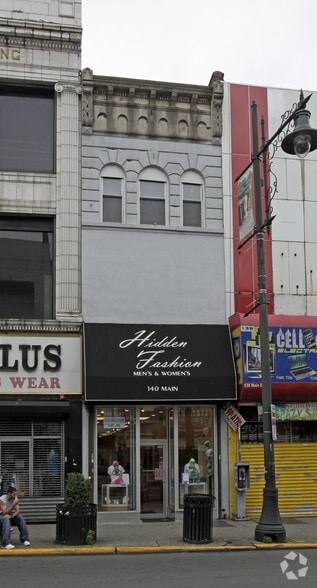140 Main St, Paterson, NJ for sale - Primary Photo - Image 1 of 5