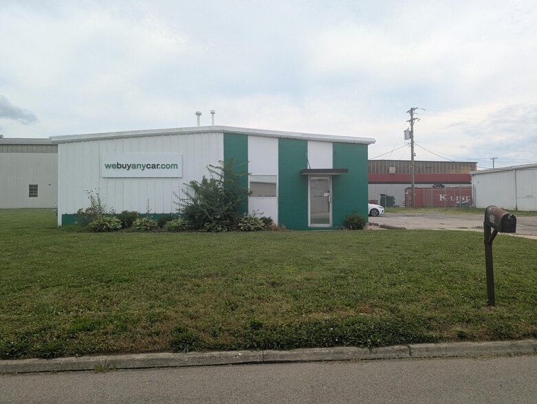 30 Commerce Park Dr, Dayton, OH for lease - Building Photo - Image 1 of 17