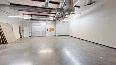 3663-3673 Alamance Rd, Burlington, NC à louer Photo intérieure- Image 2 de 2