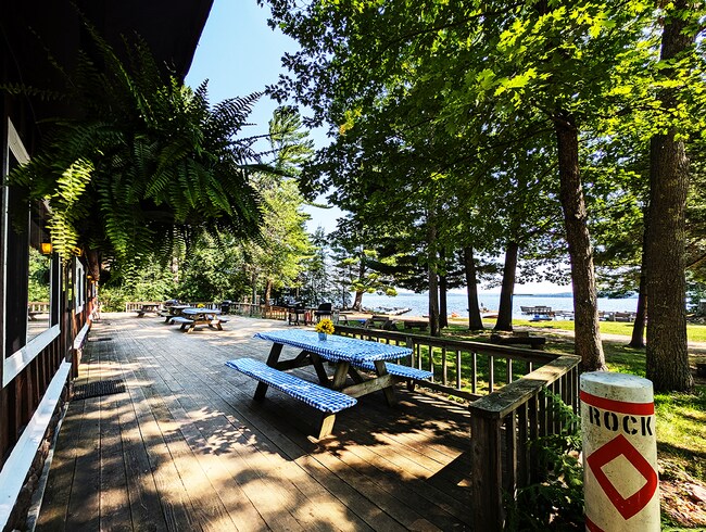Plus de détails pour 3932 Point of View Ln, Phelps, WI - Services hôteliers à vendre