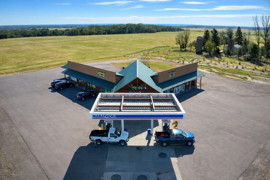 C-Store Portfolio | 2 WI Locations portefeuille de 2 propriétés à vendre sur LoopNet.ca - Photo du bâtiment - Image 2 de 6