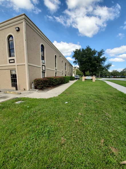 1225 Bennett Dr, Longwood, FL for lease - Building Photo - Image 2 of 11