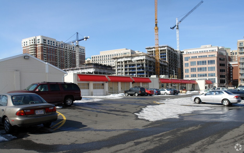 3924 Wilson Blvd, Arlington, VA for lease - Building Photo - Image 2 of 4