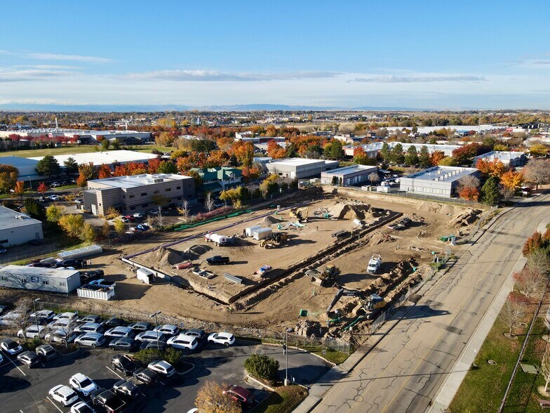 425 E Watertower Ln, Meridian, ID à louer - Photo du bâtiment - Image 2 de 6