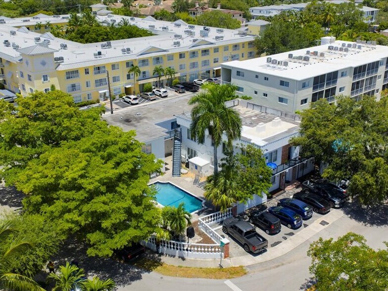 105 NE 16th Ter, Fort Lauderdale, FL à vendre - Photo du bâtiment - Image 2 de 26