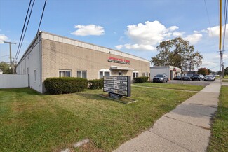 Plus de détails pour 3461 E Ten Mile Rd, Warren, MI - Industriel à vendre