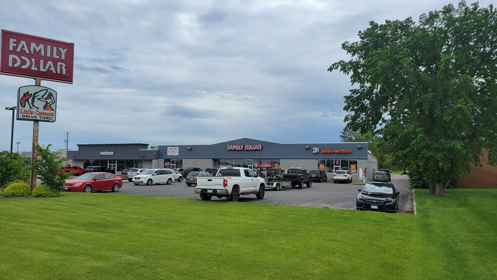 1504 Paul Bunyan Dr NW, Bemidji, MN à louer - Photo du bâtiment - Image 1 de 1
