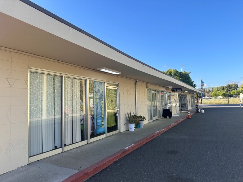 37477 Fremont Blvd, Fremont, CA à louer - Photo du bâtiment - Image 3 de 4