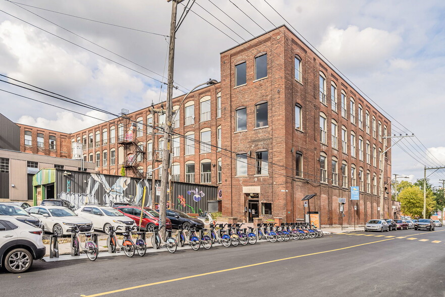 4035 Rue Saint-Ambroise, Montréal, QC à louer - Photo du bâtiment - Image 2 de 12