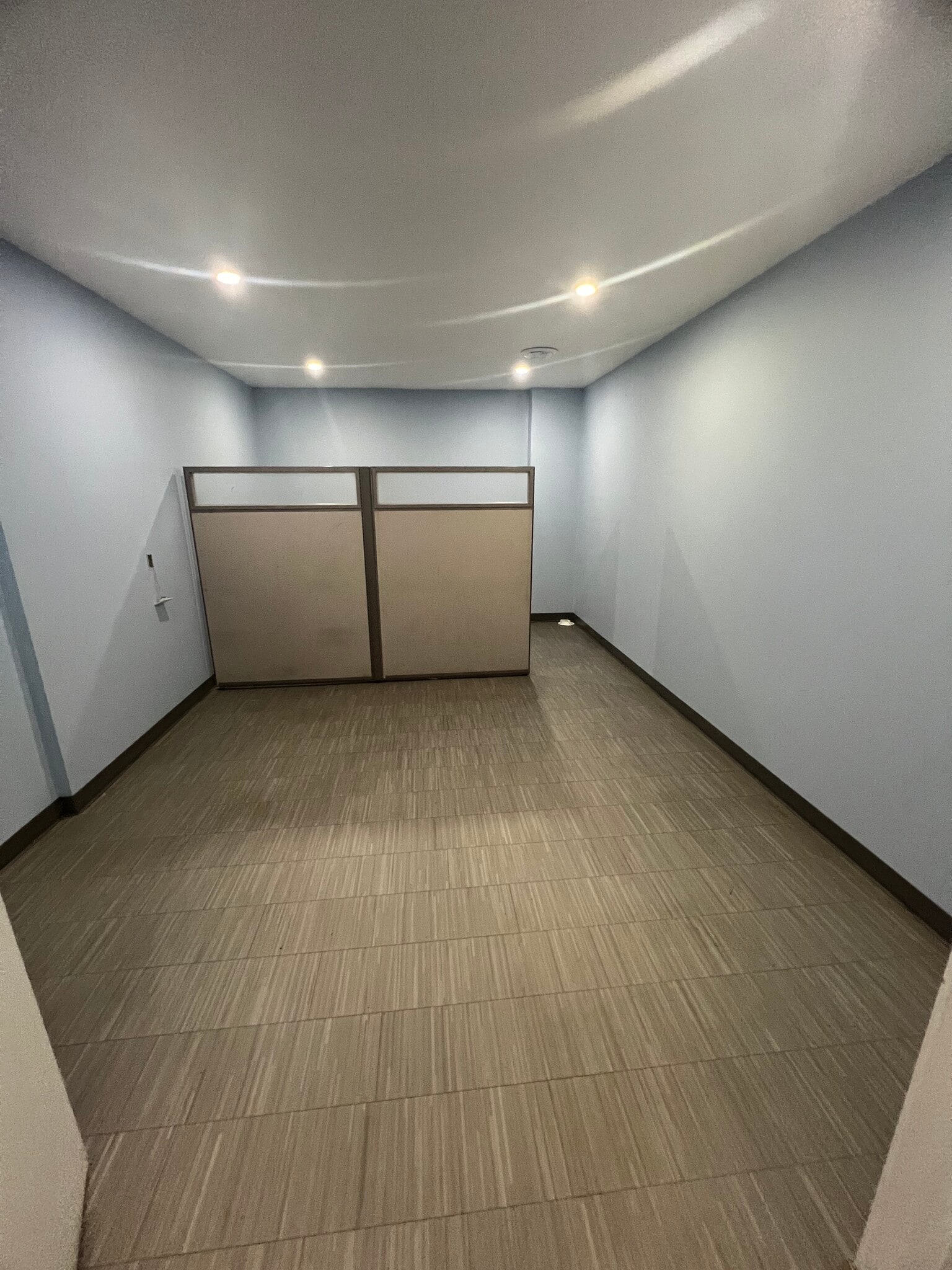 15355-15393 117th Ave NW, Edmonton, AB for lease Interior Photo- Image 1 of 9