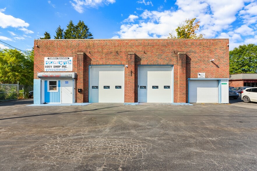 1413 N 5th St, Stroudsburg, PA for sale - Primary Photo - Image 1 of 30