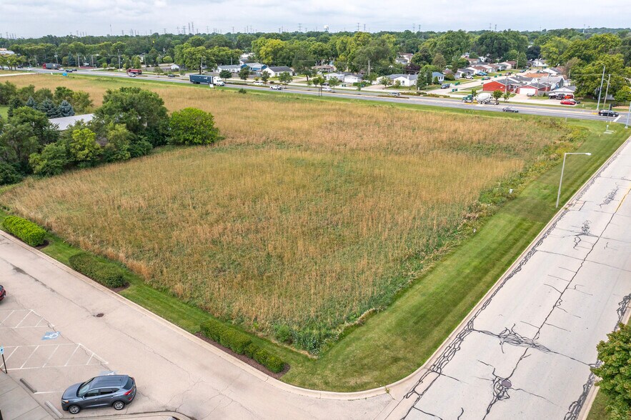 33 E Belmont Dr, Romeoville, IL à vendre - Aérien - Image 3 de 7