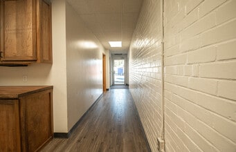 424 S Main St, Troy, ID à louer Photo du bâtiment- Image 2 de 16