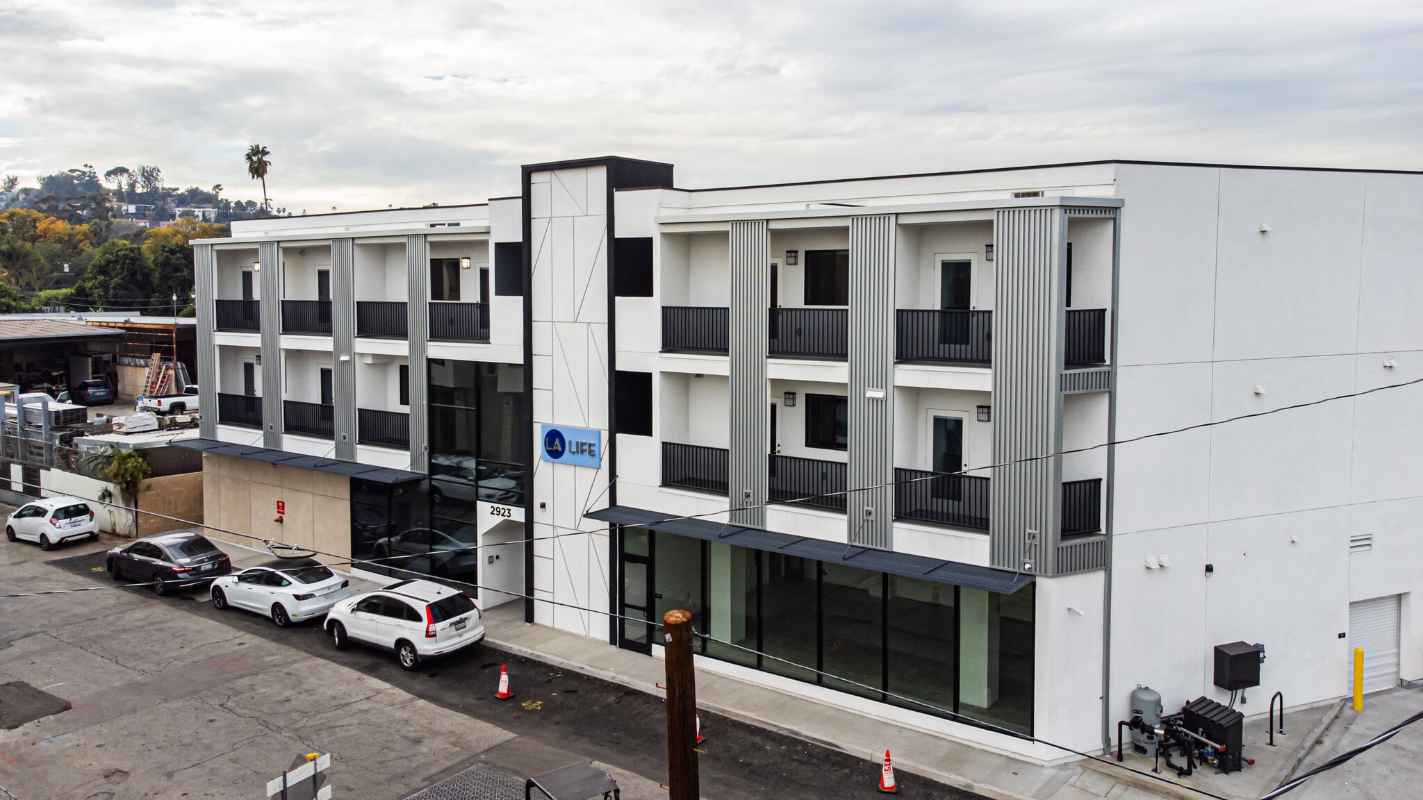 2923-2927 N Allesandro St, Los Angeles, CA for lease Building Photo- Image 1 of 8