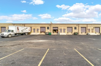 2271-2289 Devon Ave, Elk Grove Village, IL for lease Building Photo- Image 1 of 4