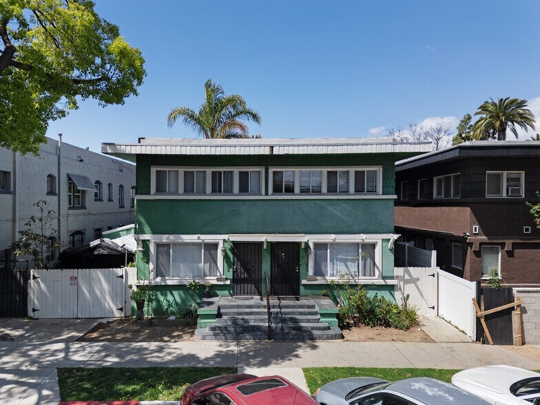 643 Elm Ave, Long Beach, CA à vendre - Photo principale - Image 1 de 19