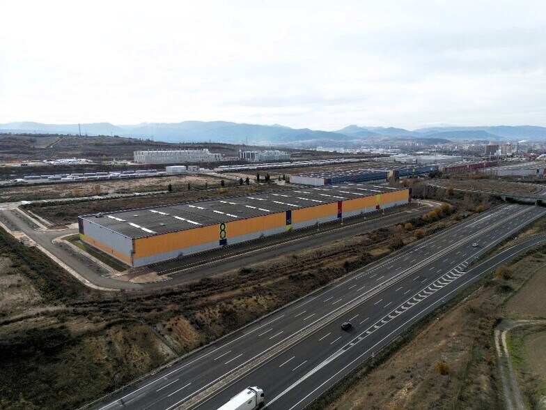 Industrial la Coba Poligonoa, 15, Erriberabeitia, Álava for lease - Building Photo - Image 2 of 8