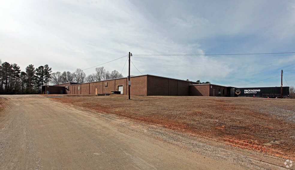 129 Legionaire Dr, Lincolnton, NC for lease - Building Photo - Image 2 of 10