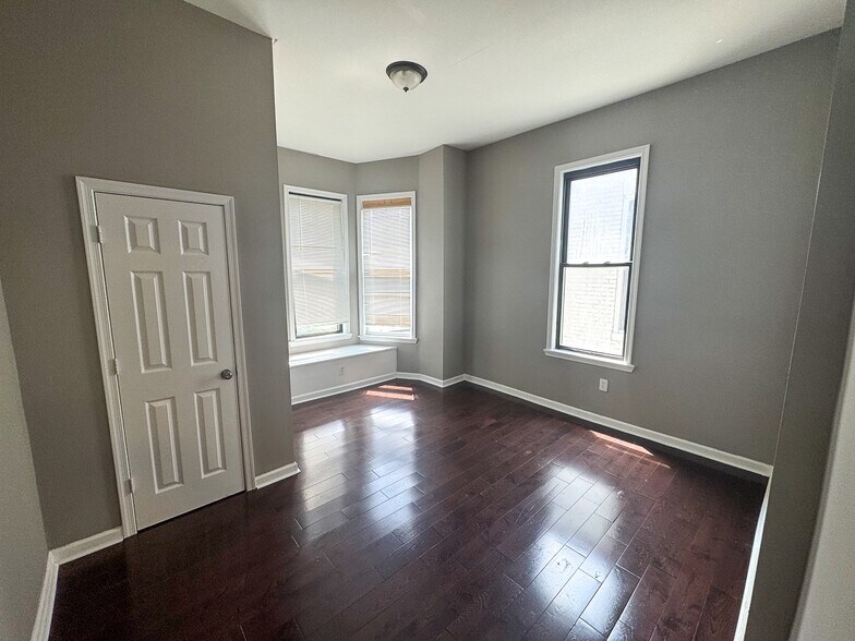 1703-1705 Saint Paul St, Baltimore, MD à vendre - Photo du bâtiment - Image 3 de 11