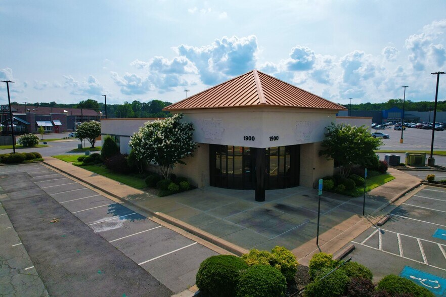 1900 John Harden Dr, Jacksonville, AR à vendre - Photo du bâtiment - Image 2 de 8