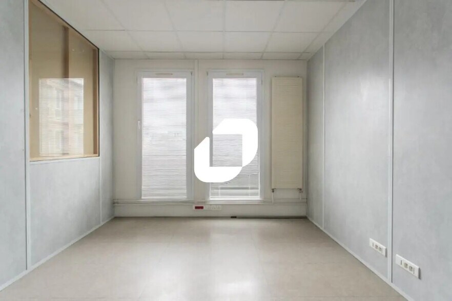 Bureau dans Savigny-le-Temple à louer - Photo intérieure - Image 3 de 8