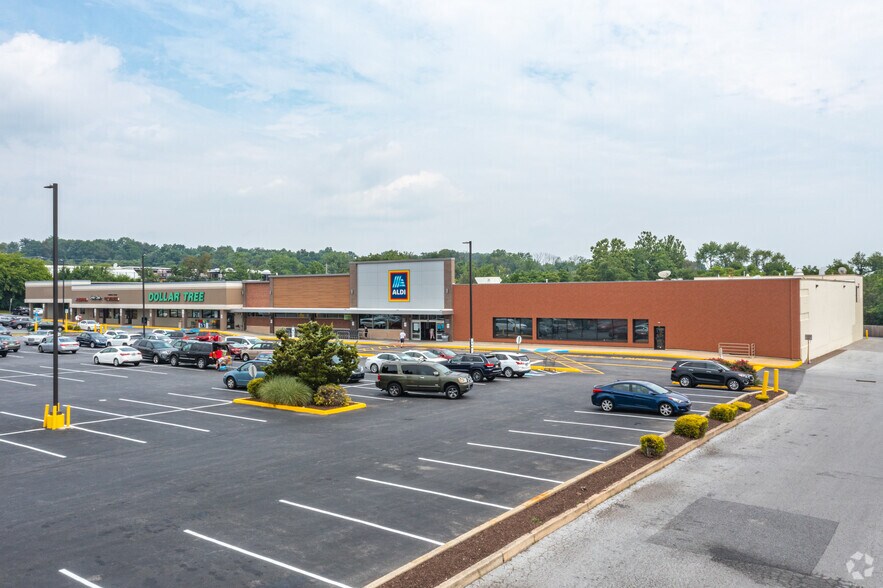 4801-4811 Edgemont Ave, Brookhaven, PA à louer - Photo du bâtiment - Image 3 de 4