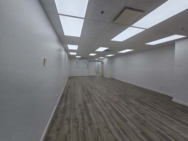 8877 Odlin Cres, Richmond, BC for lease - Building Photo - Image 3 of 10