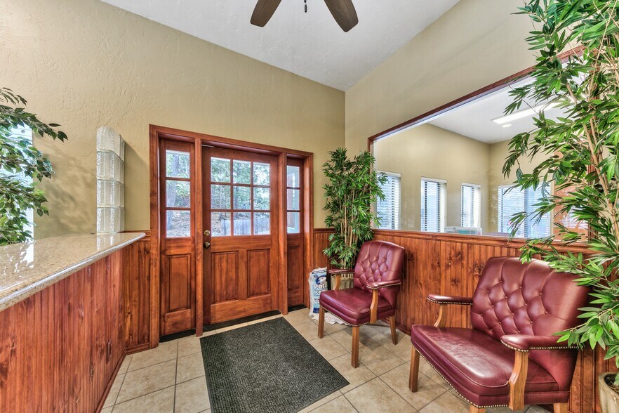 275 Kingsbury Grade rd, Stateline, NV à vendre - Photo intérieure - Image 2 de 10