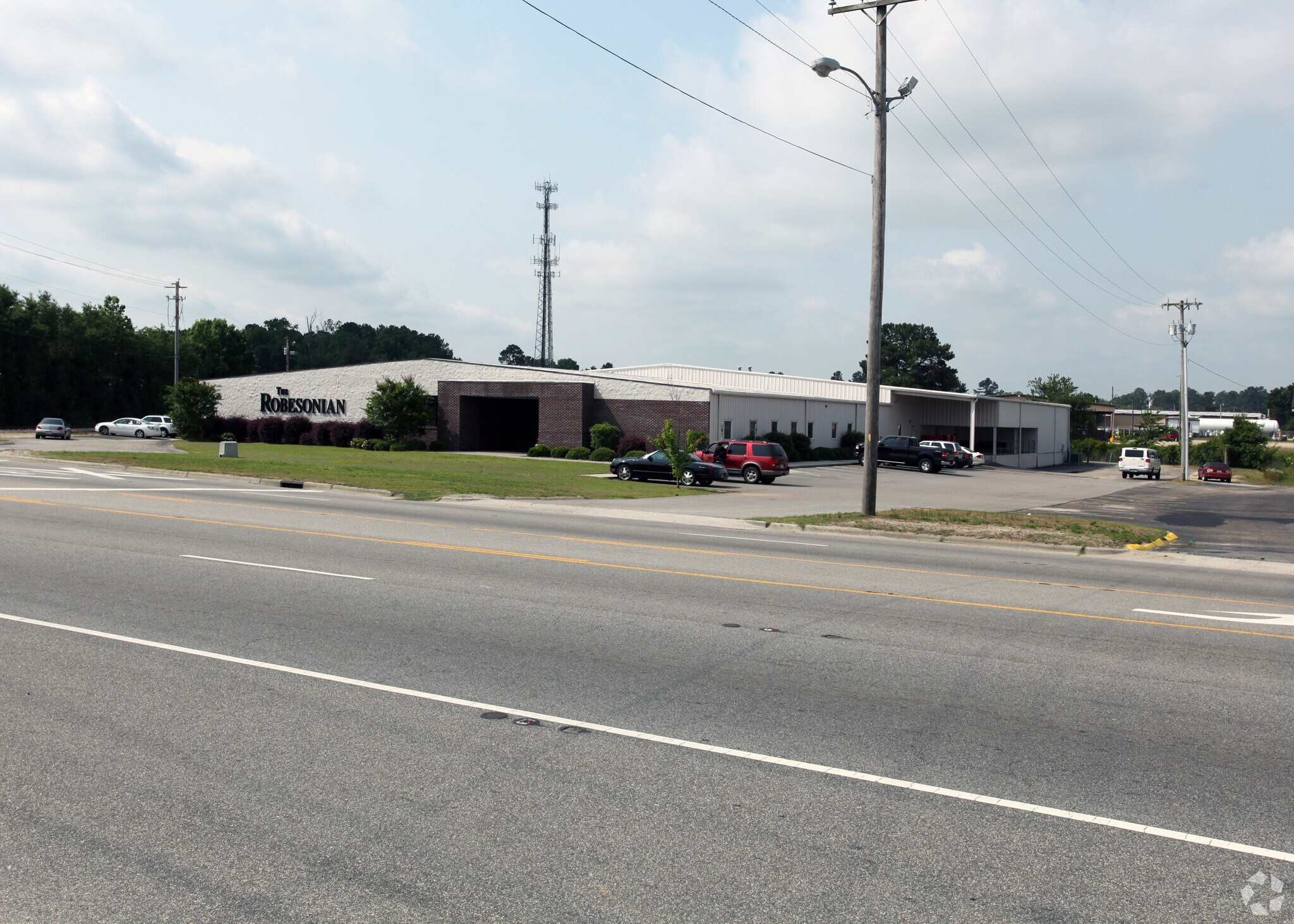 2175 N Roberts Ave, Lumberton, NC for lease Primary Photo- Image 1 of 6