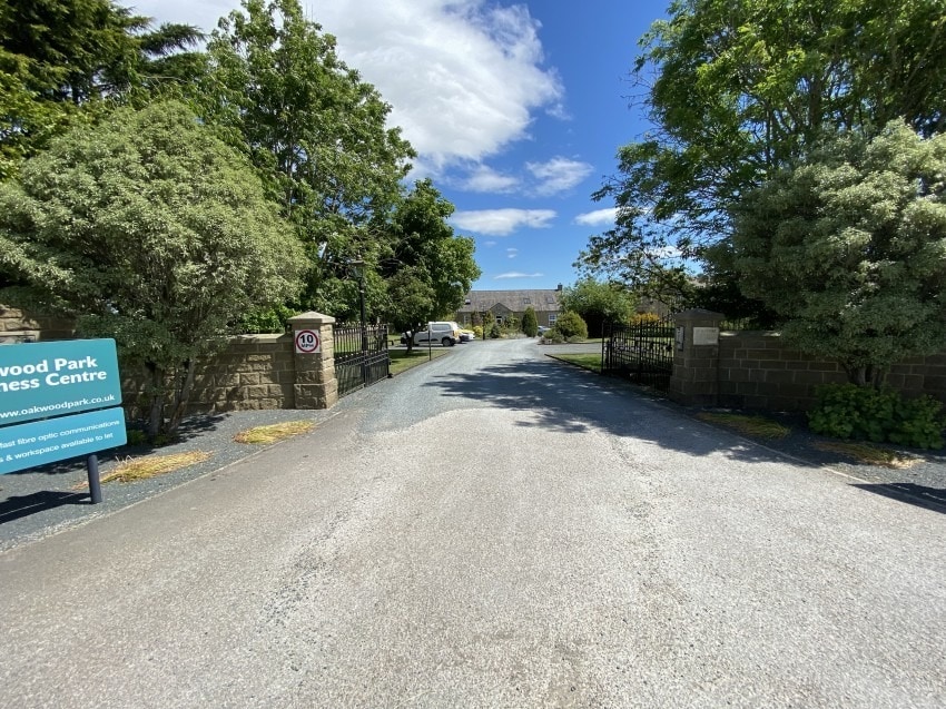 Oakwood Park, Harrogate for lease Building Photo- Image 1 of 14